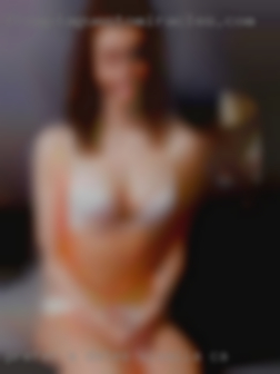 Prefer dates Visalia, CA a more active/dominant partner.